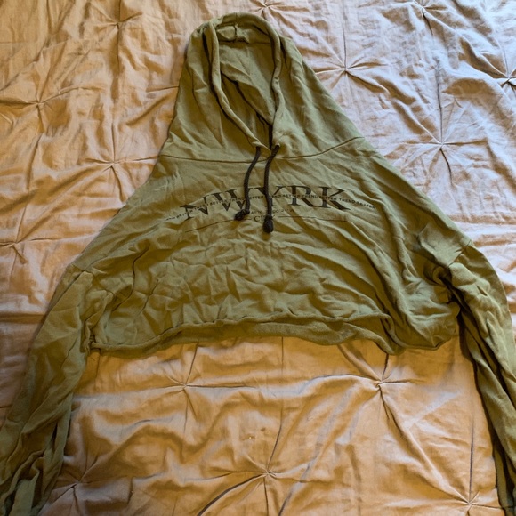 Crop top shirt - Picture 2 of 2